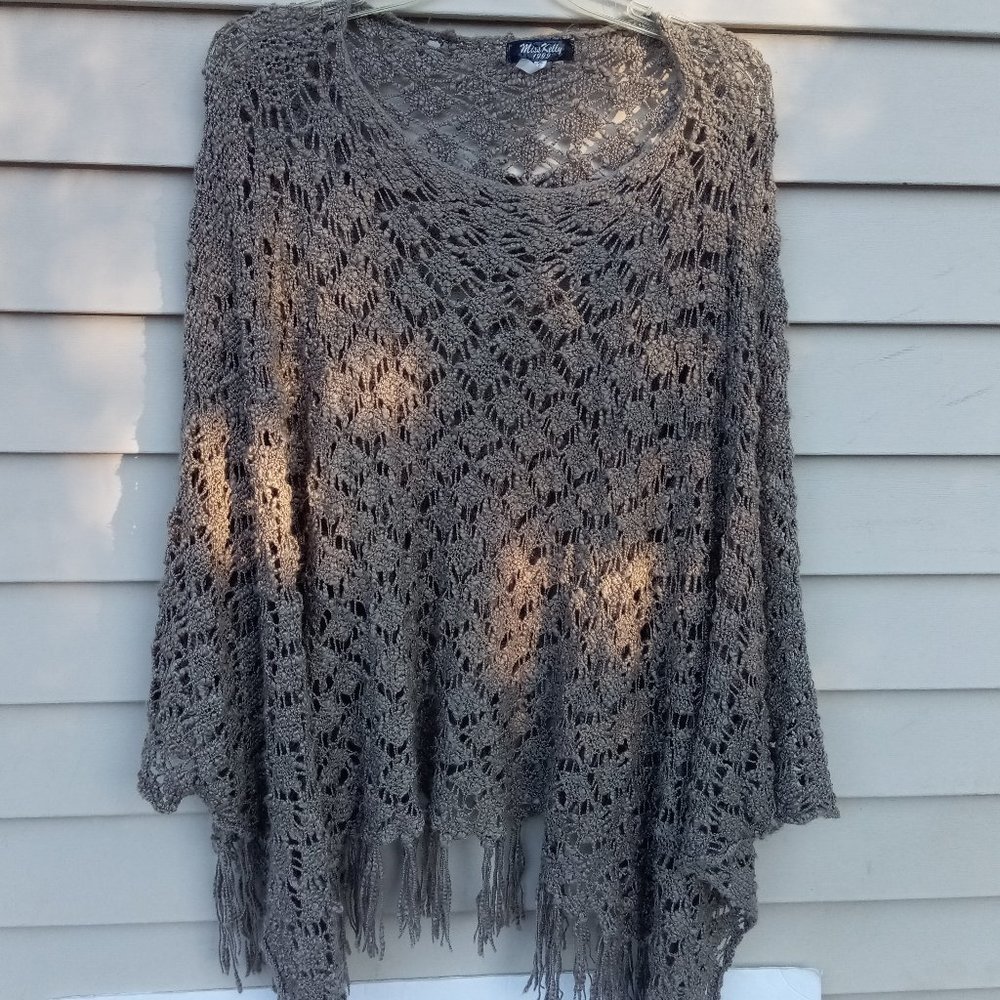 Miss Kelly 1999 gray shawl